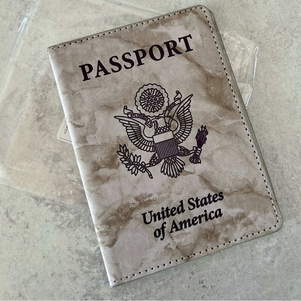 🌼 United States Passport Cover, Grey Marble Vegan Leather